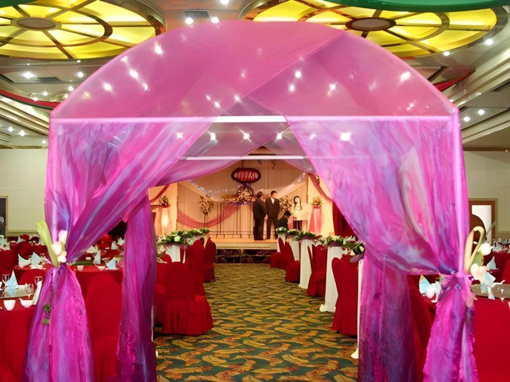 Jinan Yuquan Simpson Hotel Exterior foto