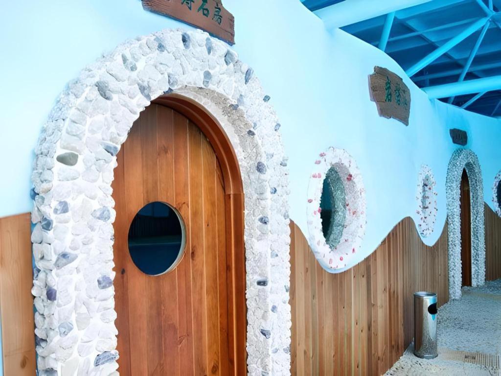 Jinan Yuquan Simpson Hotel Exterior foto