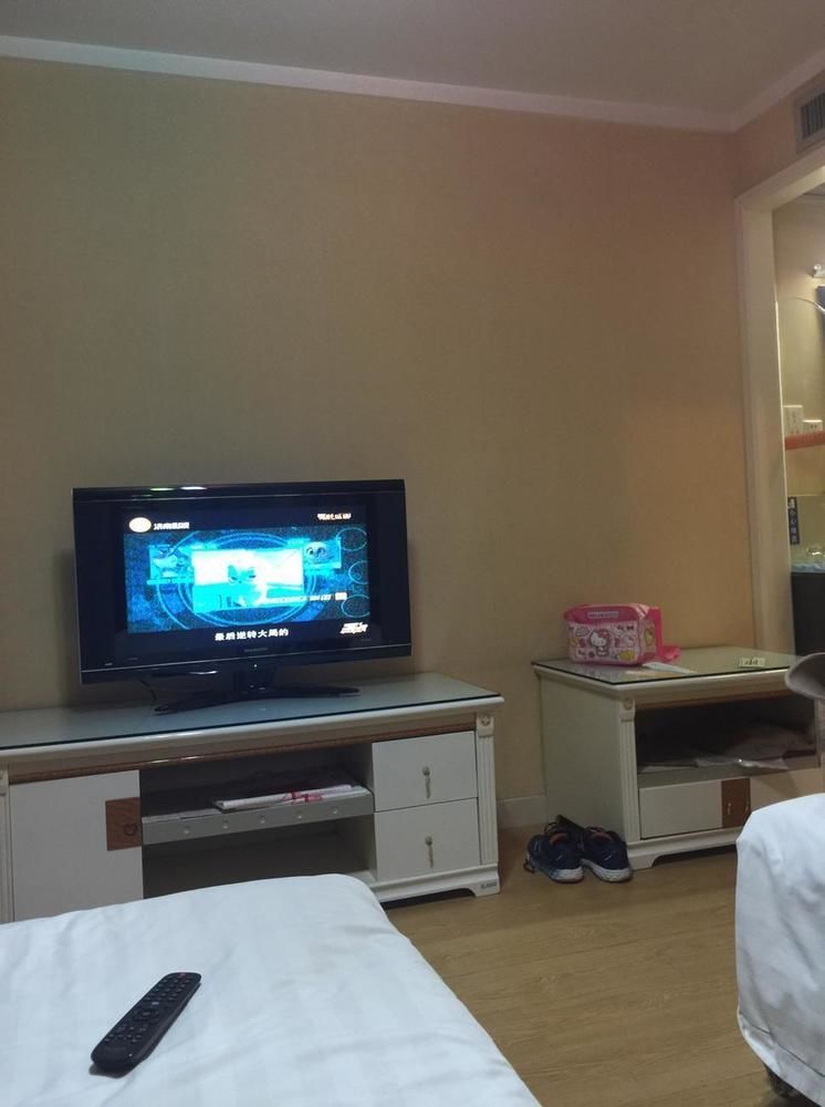 Jinan Yuquan Simpson Hotel Exterior foto